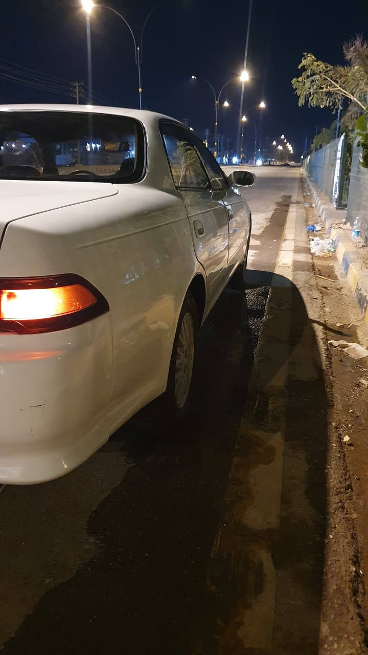يالله سلام عليكم شباب مارك للبيع سياره بلاد لاصبغ ولا طخه محرك وكير بل كرتون ٢٥٠٠رقم نجف سياره كصتين بس من اكلك جديده قليله بحقه سعر ٣٥ قفل عنواني نجف ***********
