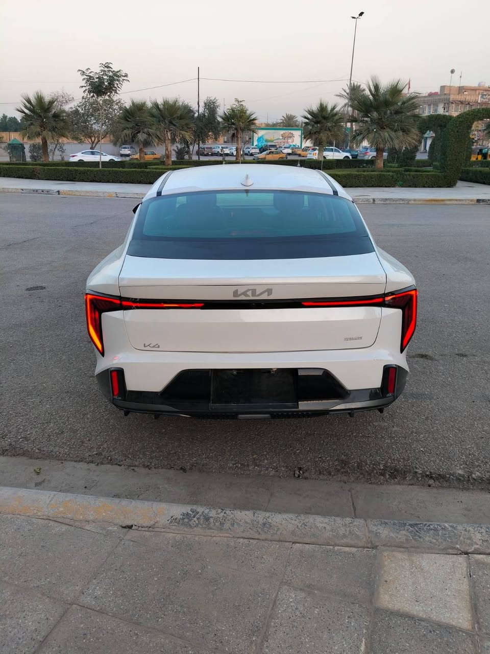 السلام عليكم كي 4 شاشه ملتسقه كاميرا خلفيه رادار 360 ضربه جملغ ايسر خلفي ارقام فحص مؤقت بصمه تشغيل عن بعد المكان كربلاء حي الحسين رقم للتواصل استفسار *********** ورد امريكي المحرك دوش 2000  4سلندر ماشيه21650 ولمازنجر مفتوح  السعر 185
