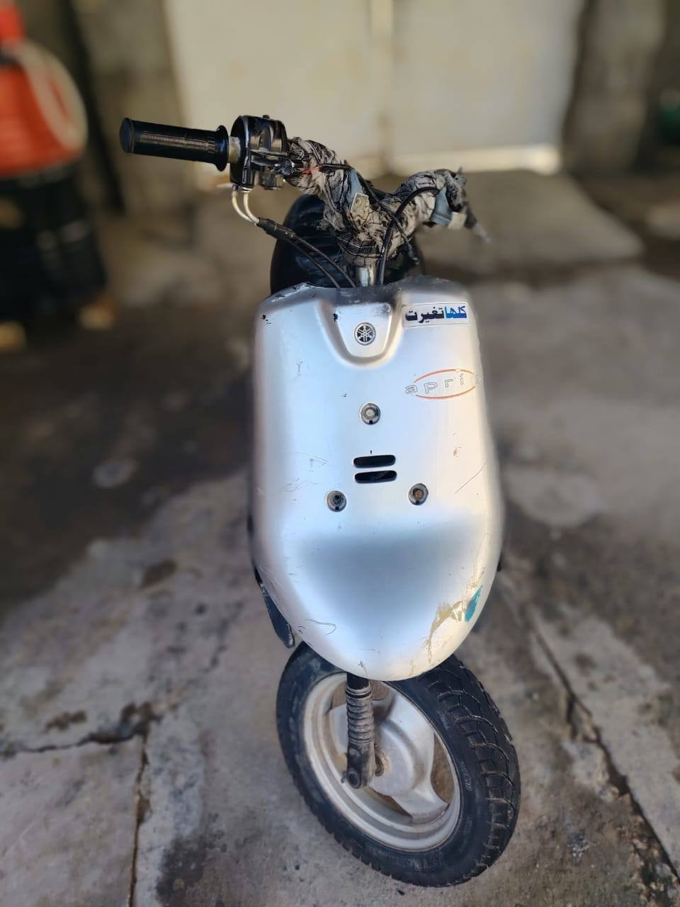 دراجه بطه
موديل 2003
دراجه شغاله 
شلعه ومعدل شرط
كلشي شغال 
دراجه مكفوله من العطلات 
ما بيها اي صوت 
دراجه مجفته جديد تجفيت اصلي نوع MTR
سعر الدراجه 150 وبيها مجال للطيبين 
مكاني كربلاء حي الشهداء
موجود خاص 
وموجود على رقم ***********
