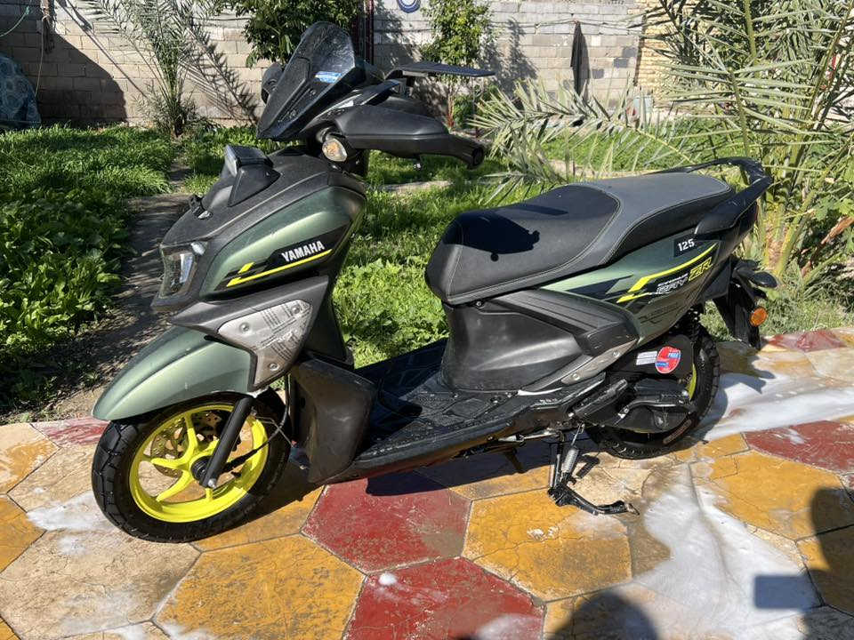 سلام عليكم اخواني دراجه للبيع موديل 2024درعها وياها دراجه مكينتها كفاله عامه الرقم***********
