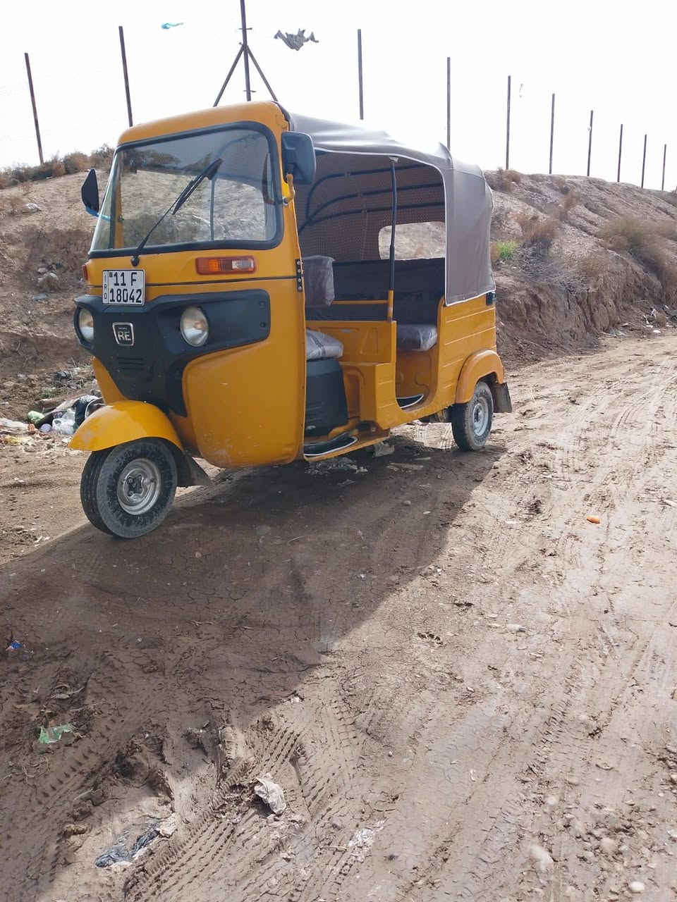 سلام عليكم تكتك  البيع موديل 2020 شهر 12 رقم بغداد تحويل ثاني يوم تكتك. بلاديه لا ضربه ولا صبغ مكينه و اكسن نضاف سعر 6  و ستميه وبيها مجال الطيب بكان بغداد سيطره الشعب رقم الهاتف***********
