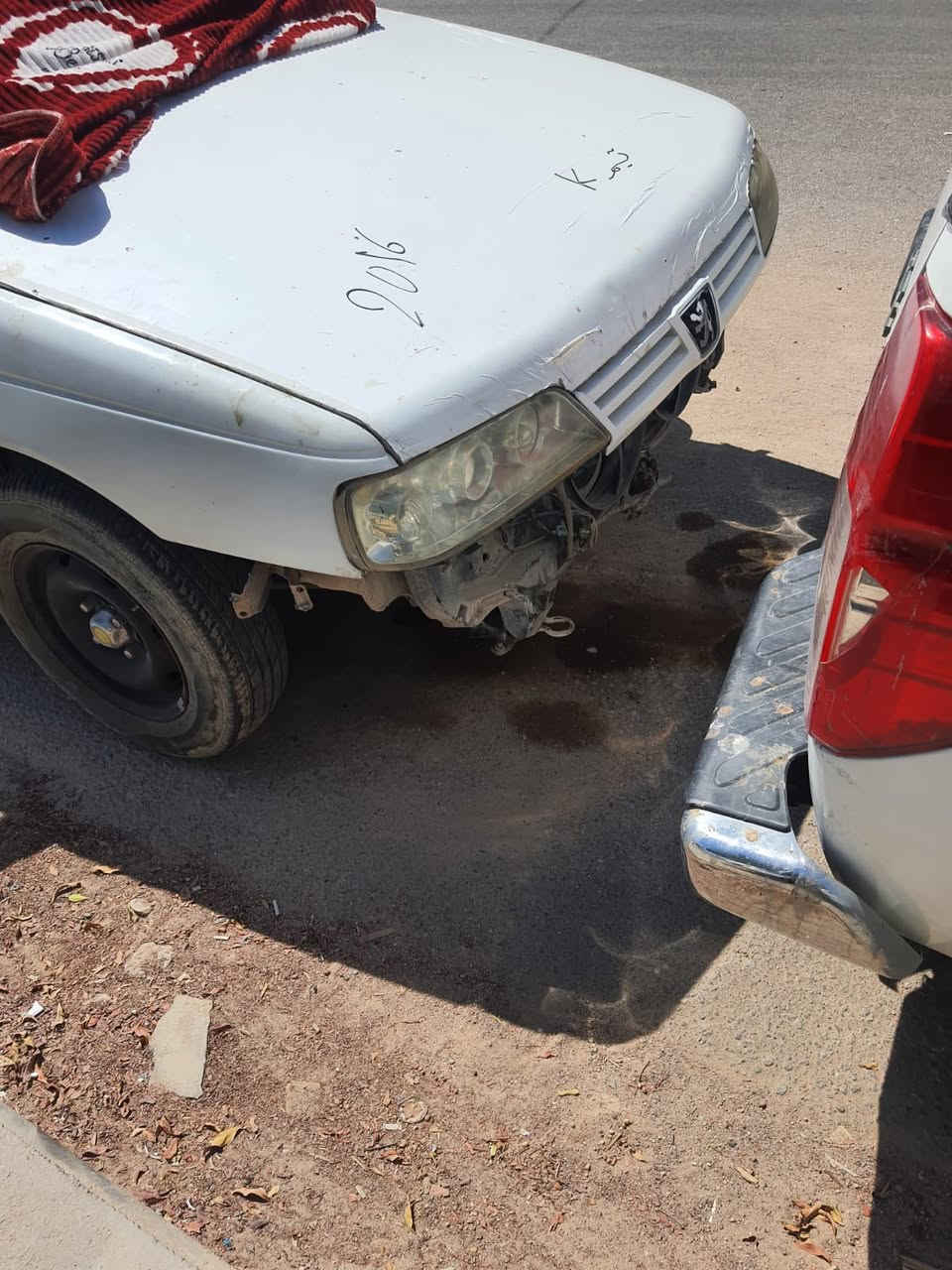 السلام عليكم بيجو روا مثل ماموضح بالصوره سياره جاهزه عوزه شغلات بصيطه كير مكفول محرك بي بخار الدعاميه موجوده واكو ادوات احتياط وياه السعر ١٧ ورقه وبيه مجال بصيط***********
نجف الأشرف
