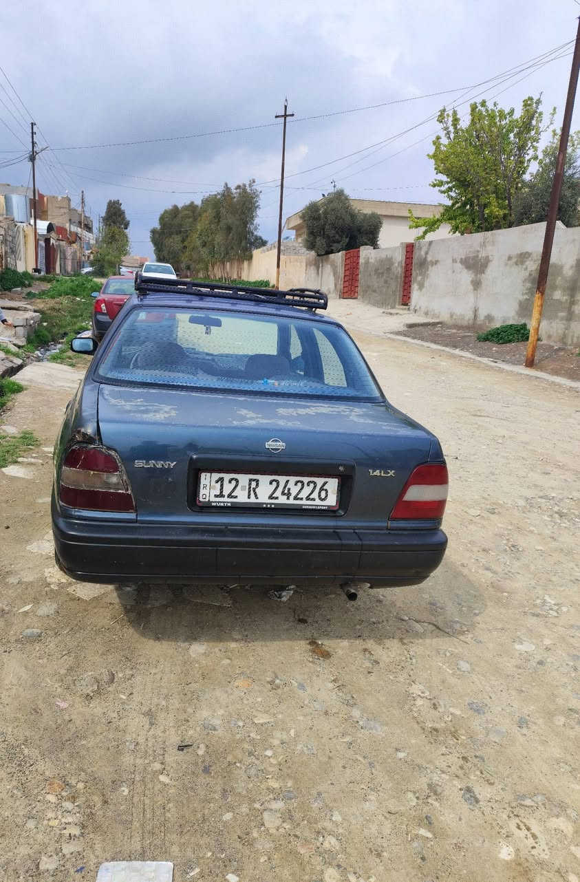 السلام عليكم/نيسان سني92 هزه جديدة وسنوية جديدة الى2030محرك جديد14 المرغوب قطارة بلبانزين ستيرن عادي موبور بيها طخه يم بك لايت واضح بلصورة ما معدل مكفوله من النظافه مال بيت ومال شغل ضد العطلات سعر34$ ومجال للطيبين التواصل خاص متوفر وعل رقم***********
