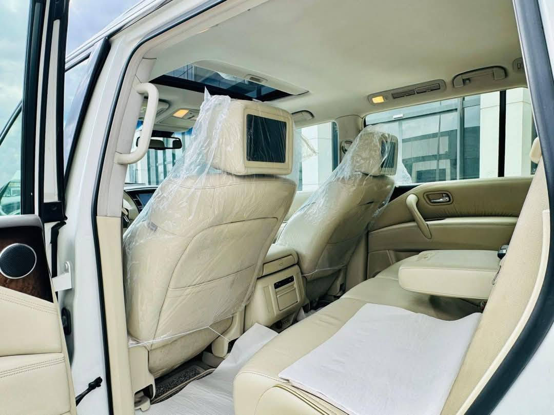 انفنتي 2014 QX80 رقم سليمانيه
مواصفات 
محرك V8 5600 
كير 7سرع 
جنطه كهرباء 
كشانه جلد + حركه كهربائيه 
رادار جميع الجهات مع توقف ذاتي مع نقاط عميه 
لايت زينون 
ثلاجه 
تبريد ثلاث قطع منفصل 
تشغيل عن بعد 
جميع الزجاج اوتو 
وبعد بيه هواي مواصفات 
كير ومحرك بشرط 
تخم تاير كوري 
عداد المسافه 135 الف 
لسياره عليه ادامه كامله نوزلات وقاعده فيتبم وبلكات ومجاول كله جديد 
لسياره كفاله عامه من صبغ وبارد وشخط 
*********** وتساب 
*********** وتساب 
مكانه فلوجه او اربيل 
سعر 218 ورقه وبيه مجال
