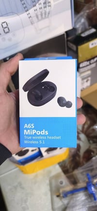 ١٠ قطع • سماعات