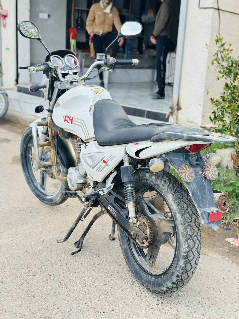 للبيع
سلام وعليكم موطور AH
موديل 2016 ما بي نغص سلف لايت كله شغال كهربائيات كله شغال +محرك مفتوح 
استفسار ***********
سعر 500
