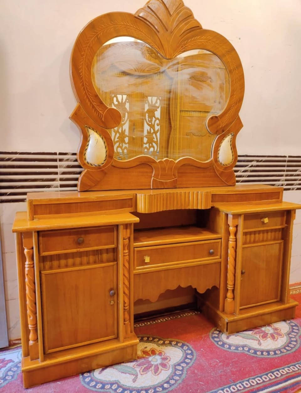 غرفه للبيع ام السته طابقين ملحق تزكام داخل وخارج صاج كنتوريه مسرح زاويه كنتوريه طابقين ملحق ضهر جمبر صاج ضخمه كلش جديده وحلوه العنوان ديوانية حي العسكري للاتصال على هذا الرقم ***********
