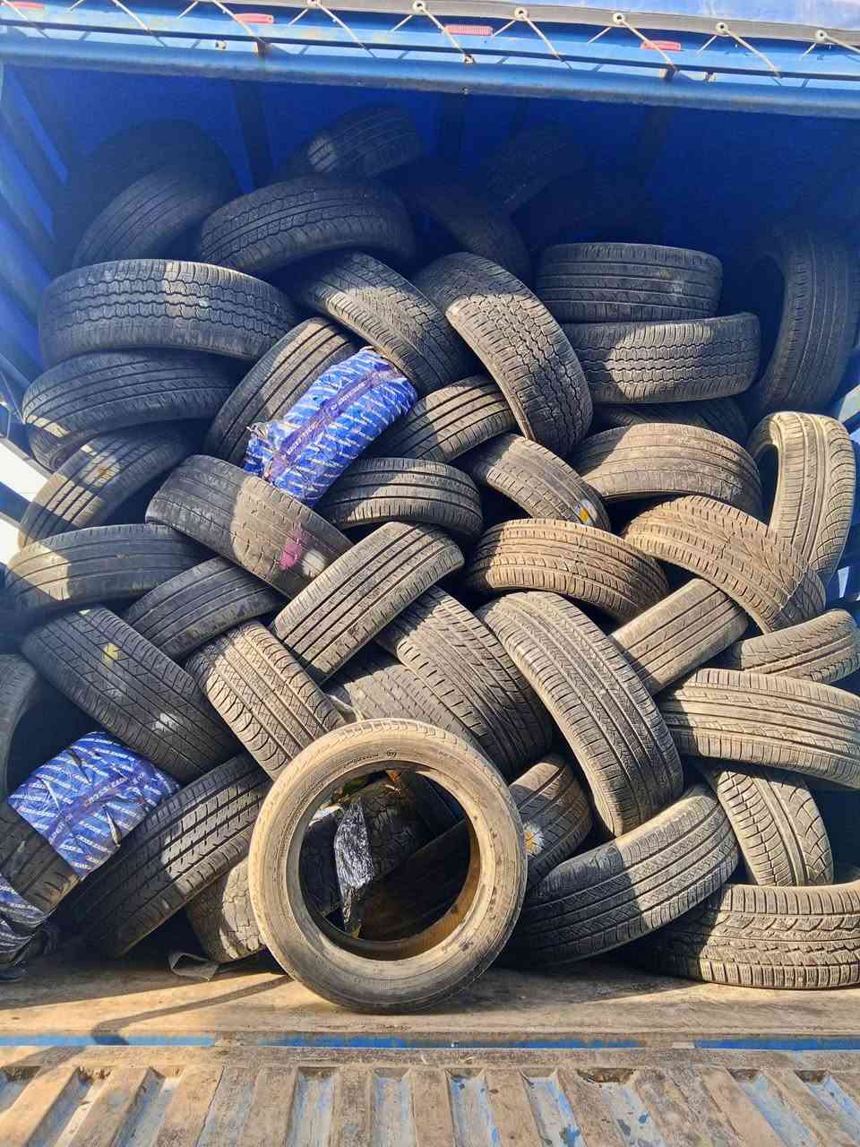 السلام عليكم
تم بعون الله وصول حاوية اطارات بالة وجديدة 

الاحجام 12/13/14/15/16/17/18/19/20/21/22

جميع الاحجام متوفرة جارجر موستنك جكسارة سنتافية برادو اسبورتج سيرنتو تاهو كاديلاك فورد بي ام مارسدس جمسي

جميع الماركات العالمية 

كوري ياباني تايلاندي اندنوسي هندي صيني ماليزي 
وباسعار مناسبة 

العنوان اللطيفية قرب سيد فرج امام دور النفط محلات بيت عنب بنجرجي الاخوين 

***********

***********
