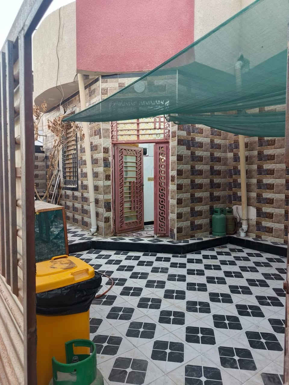 ﷼ سلام عليكم ورحمة الله وبركاته 👋
***********
# دار سكن للبيع 🏩 المساحه 200م
# نوع العقار طابو زراعي سند 25 وكاله ومكاتبه ونسخه من طابو 💯
# سنة البناء 2023 بيت حلو مرتب
# الموقع بصره ابولخصيب منطقت ابوكوصره على شارع 10 متر كافت لخدمات متوفره يبعد عن شارع تبليط مسافه 100 متر
# يتكون غرف عدد 2 وستقبال وصاله وحمامات خارجيه وداخليه
# سعر 85 وبي مجال للشراي سعر كلش مناسب
# الاستفسار ***********
