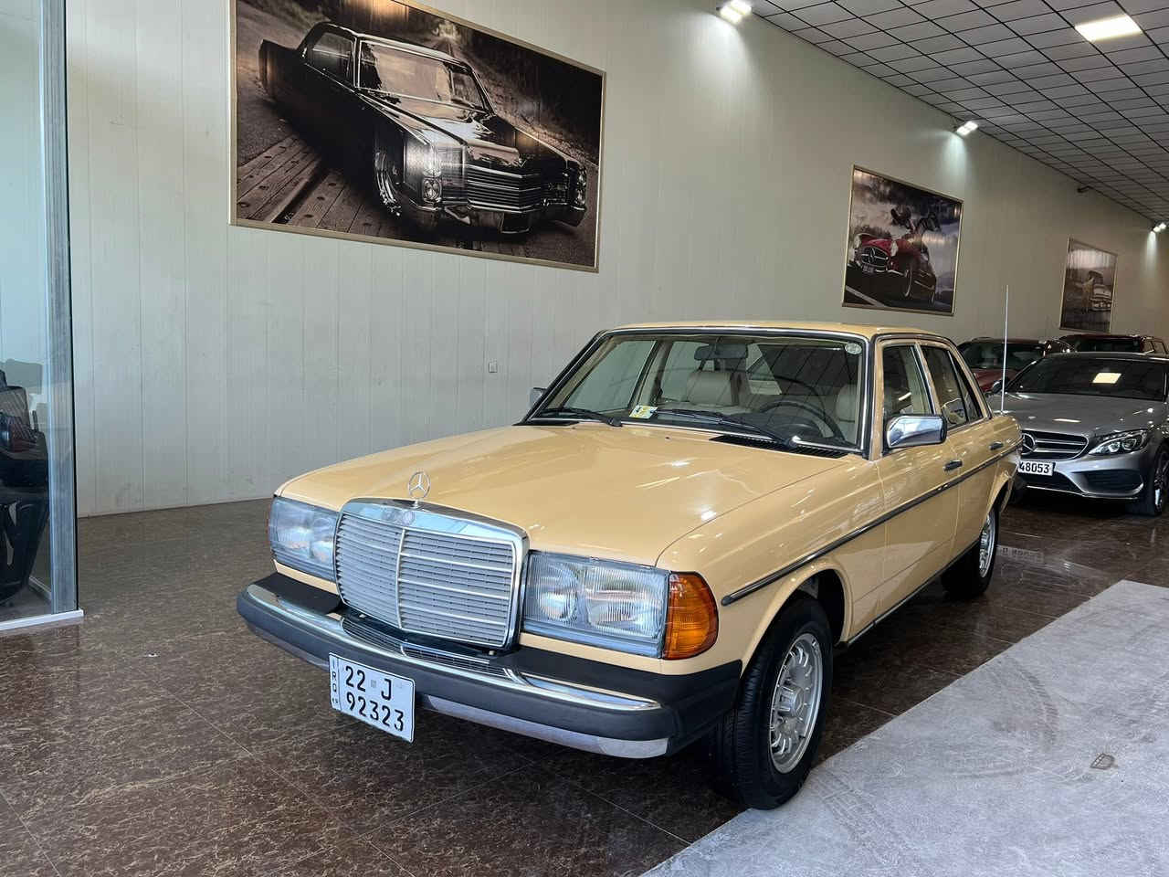Mercedes Benz E300D TURBO DIESEL 1982
موديل ١٩٨٢ مواصفات امريكي 
دخول جديد 

ديزل ٥ سلندر توربو محرك گير تبريد بيلاد علي وضع الشركة محرك مامفتوح 

سعر  ٨٨$ورقة

مكان سيارة اربيل معرض هاشم للسيارات 

***********
***********
