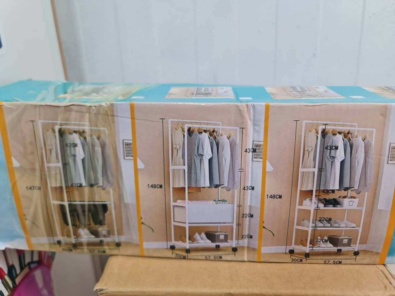 ستاند لتعليق الملابس ولا أجمل 😍❤️
مع رفين لوضع الأحذية والصناديق 🤗
أعمدة من المعدن المبخوخ حرارياً 😎
سهل الفك والتركيب بدون أي معدات 💯
يتحمل وزن حوالي 35 كيلو 💪
مزوده باربع عجلات 
الأبعاد { الطول 148 - العرض 58 - العمق 30 } سم 🎗

يوجد لدينا توصيل لجميع العراق

⛔ موقعنا بغداد السريدات قرب محطه مياه الجواد


**إذا كنت صاحب هذا الإعلان وتريد حذفه لأي سبب، رجاءا أرسل رسالة إلى الدعم الفني**