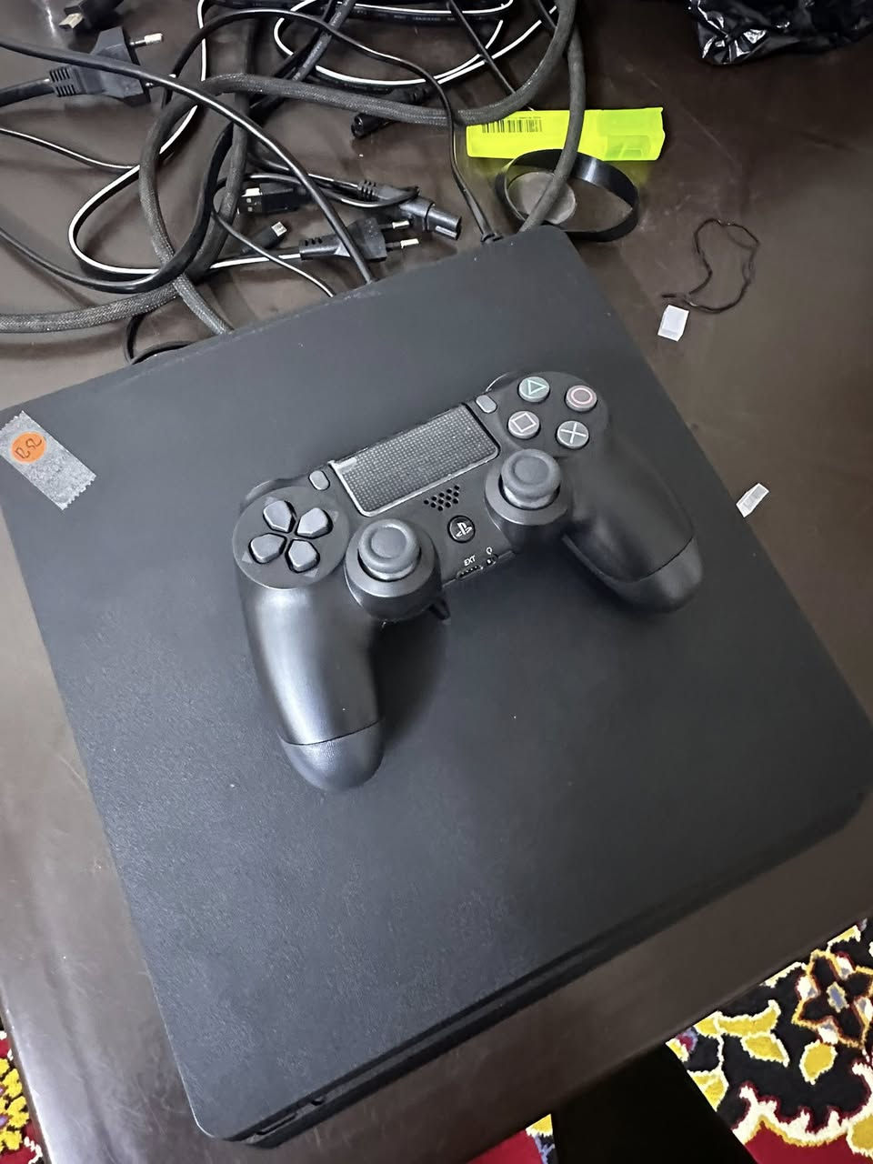 السلام عليكم بلي 4 سلم مهكر نظافة 100‎%‎ مستعمل فقط 3 ايام ويا وصل الشراء وضمان بي سنة  ويا غراض كاملة وكارتونة 
وجوستك الاصلي مالتة وبي العاب 12 لعبة كلهن قويات للبيع ب 280 الف وبي مجال بسيط مكاني مدينة الصدر


**إذا كنت صاحب هذا الإعلان وتريد حذفه لأي سبب، رجاءا أرسل رسالة إلى الدعم الفني**