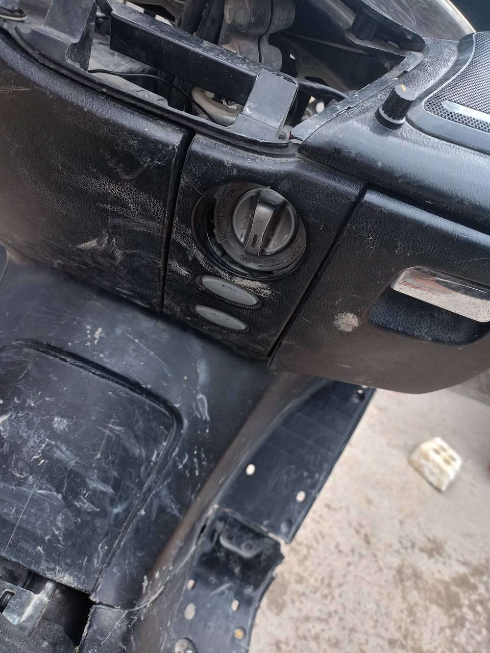 سلام عليكم دراجه فورزا 0/9للبيع مكلوبه  مكينه كفاله بس كفرات مكسره  شغاله ترايك وين متريد مكان النهروان  السعر  350بيهه مجال حك الشراي الرقم ***********
