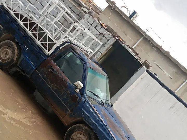 السلام عليكم ورحمة الله وبركاته 
بكم 85 رقم صلاح الدين أصفر 
بلادي كابون بانزين حدادية جديد تواير اربعة جدد كابريته جديدة كهربائيات كلها شغالة شرط ما تصرف عليها الف نضيفة حيل شرط التحويل 
السعر 42 وبيها مجال 
زمار //قرية هضيمة 
*********** واتساب أيضا..
