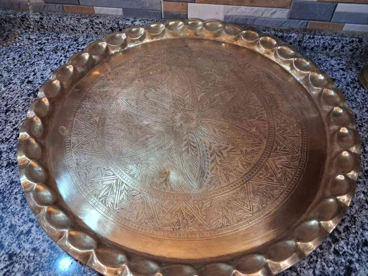 صدر نحاس ضخم 🔥
منقوش يدوي نقش إبرة شغل قديم فاخر، دق داير كامل بتفاصيل رائعة ✨
قطر 60 سم، وزن عالي وسماكة قوية جدًا 💪
قطعة مميزة للديكور والتراث ومحبي النحاس الأصيل
بسعر مناسب جدًا 💰
ومتوفر خدمة التوصيل لباب البيت 🚚


**إذا كنت صاحب هذا الإعلان وتريد حذفه لأي سبب، رجاءا أرسل رسالة إلى الدعم الفني**