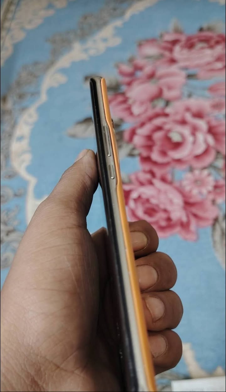 سلام عليكم  جهاز هونر x9bلبيع مبدل شاشه مكان ناصريه قضاء رفاعي سعر 150 وبي مجل رقمي ***********
