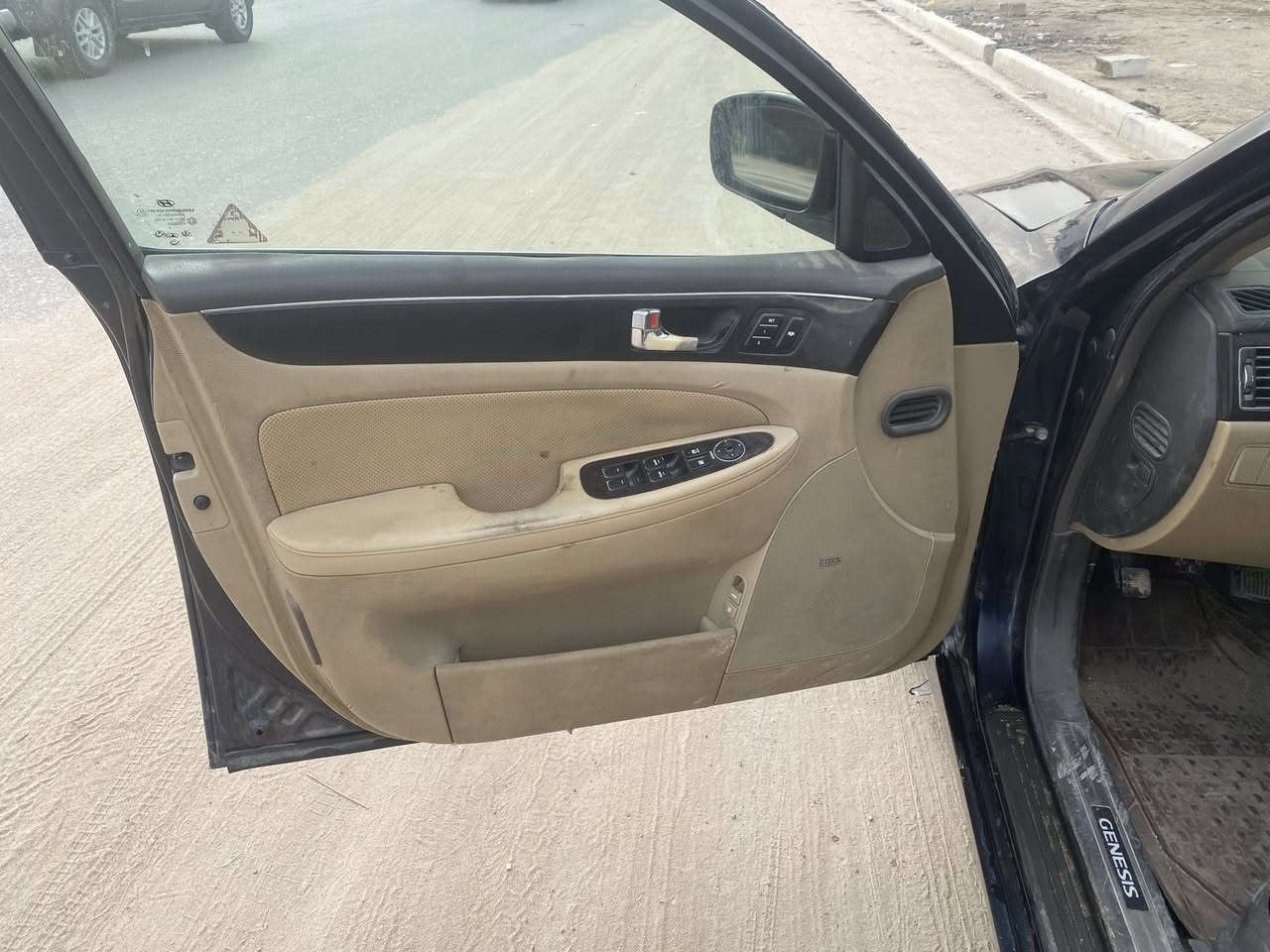 السلام عليكم جينسيس 2009  مكينه جديده صار سبوع شاده بعده بالظمان 8 سلندر. كيرها النمره 4 ماطيح يعني اكو مشكله بالكير  ابيعك كير كايم 
رقم انكليزي سياره كلشي موضح  رقم بغداد كهربايات كله شغاله  مكان السياره بصره زبير  السعر 85 وبيه مجال  ***********
