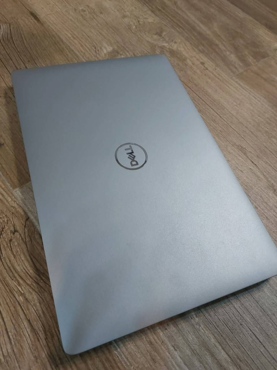 Dell 5511 Ci5-10400H الجيل العاشر 
معالج قوي حرف H مع كارت شاشة منفصل نفيديا 2GB 
.
 مناسب للدراسة والبرامج المكتبية والطباعة والتصفح والبرامج الهندسية 
……………………
المعالج  Core i5 جيل العاشر حرف H
ذاكرة الوصول العشوائي (الرام) 16GB 
 التخزين( الهارد) SSD 256GB قابل للتطوير
كارت شاشة منفصل نفيديا 2GB mx250
 مقاس شاشة  15.6 دقة الشاشة  FHD
َ منفذ HDMI & TYPE C 
 كيبورد  عربي انكليزي ضوئي 
…………………………………
الرقم: ***********
