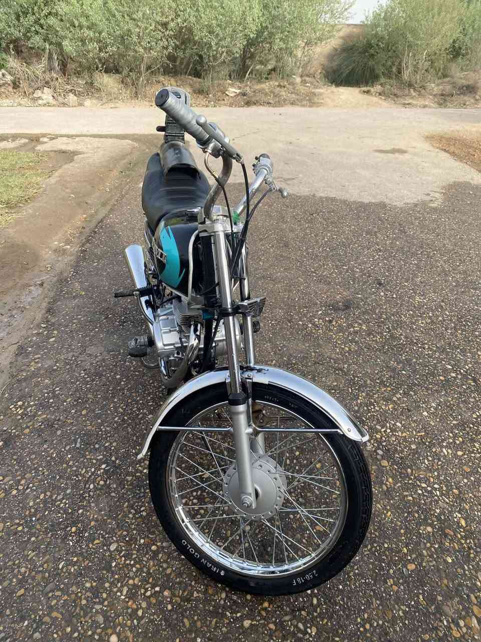 السلام عليكم وين الي يدور نضيف وين الي يدور اصلي دراجه نامه شلامجه موديل 25معمره جديد صارله شهرين من معمره مكفوله من الشخط مع نزال باكستاني السعر 800وبيهه مجال حك الجيه      رقمي *********** مكاني ميسان علي الشرجي مو ب العماره علي الشرجي
