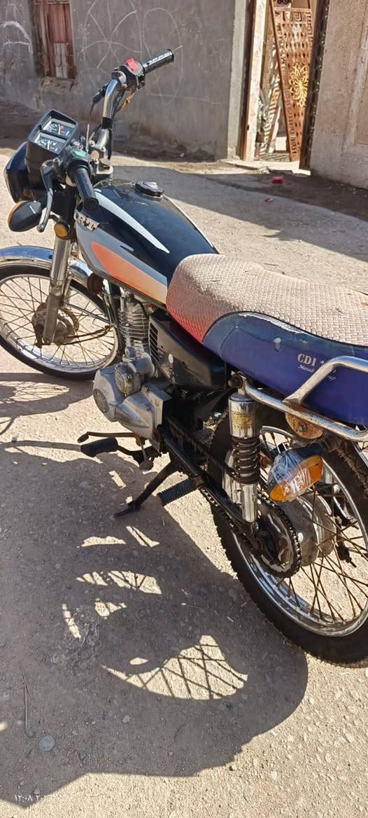 دراجه نوع بارت رقم اسود مديل 2009
السعر 800 مكان البصره شط العرب
*********** الاتصال
