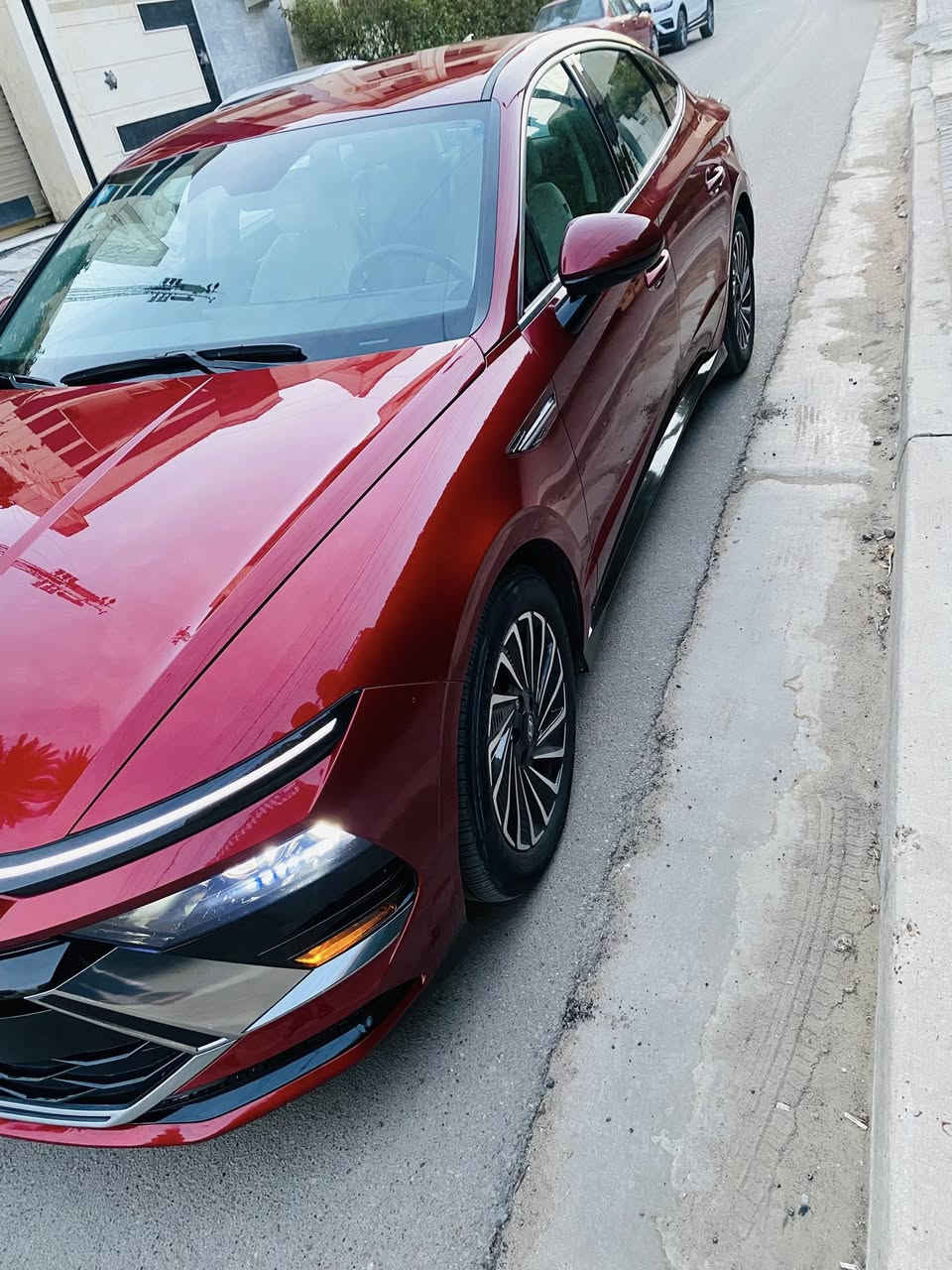 هونداي سوناتا هايبرد 2024
HYUNDAI Sonata hybrid  2024
🚘وارد امريكي بيها فقط بارد وتكحيل بلبنيد دعامية مبدلة 
🚘 الممشى 18,000km  
🚘 موديل 2024 
⚙️ حجم المحرك 2.0L  هجين 🌿
⚙️ مرتبط بناقل حركة أوتوماتيك 
⚙️ يبلغ عزم الدوران 393 نيوتن/ متر 
🐎 بقوة 195 حصان 🐎🐎
🔑 مفتاح التشغيل بصمة 
🚗 دفع ثنائي FWD 
‼️ اريل نفكيتر 
📍رادار امامي 
📍رادار خلفي 
📍رادارات جانبية  
💡لايت زينون + LED متصل 
🔦️ بك لايت LED متصل 
🚘 دخول بصمة ذكي 
🛞 حجم الاطار 215/55R17
🛞 ويل كب 17
🛞 4 دسك
🛞 حساسات ضغط الاطارات 
✨️ المرايا قابلة للطي 
🎈عدد AIR BAG 6
🚗 هاند بريك كهرباء 
🚗 ا ABS 
🖥 دشبول شاشة
🖥 شاشة 
📷 كاميرا دوارة 
💡الانارة الداخلية LED 
⭕️ مقود جلد حياكة 
🛣 مثبت السرعة Cruise 
🎶 المودات والاوامر الصوتية 
🎶ا Bluetooth    
🔋شاحن هاتف Wireless 
⚡️مخرج منفذ الطاقة 
🔍فحص نظام السيارة 
💺تتسع المقصورة ل 5 ركاب
💺المقاعد مخمل ابيض
💺حركة المقاعد الأمامية كهرباء 
‼️ المرآة الوسطية أوتو دم 
❄️ تبريد شاشة مناخين منفصلين 
❄️ قطعتين تبريد 
🚘 أوضاع القيادة Drive Mode 
🚘 أوتو هولد Auto Hold  
⛷️ نظام مانع الانزلاق 
🥤حاملات الأكواب
🚘 تطعيم الدواخل بالخشب الطبيعي 
 السيارة بدون رقم صاعدة هزة 
داخلة قبل 3 اشهر السيارة 

السعر   ( 215ورقة )

شاصي ؛ KMHL34JJ7RA099678

للاستفسار :-***********
مكان السيارة بغداد الاعظمية
