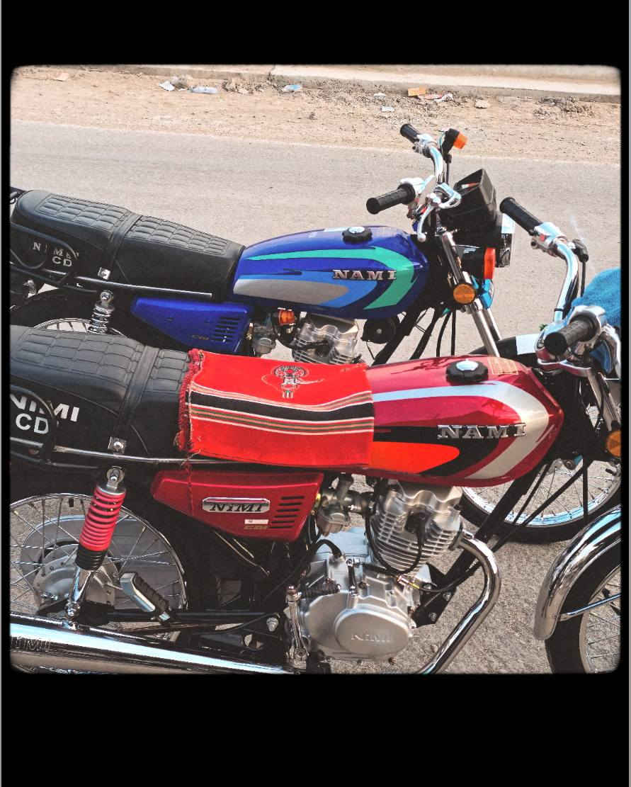 السلام عليكم من رخصه الادمن دراجه نامه 26 جديده شخط ما بيها كفاله عامه.  شبه شلامجه باب اول مكينه 3 احرف السعر 825 بيها مجال للشراي للتصال ***********
