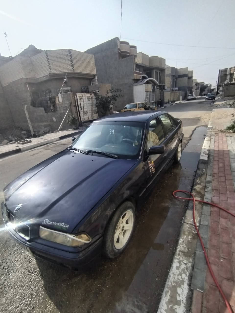 سياره Bmwقصر 336E موديل 91سنويه لل30اي نقص مابيه اترايك وين متريد السعر خاص ***********
