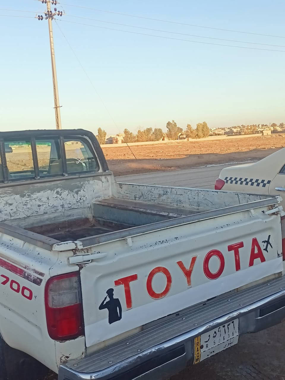 السلام عليكم بكم للبيع موديل 99مكفول كفاله عامه ماحرك شرط صبغ مابي   سنويه جديده رقم نينوه الستفسار تصل علا هاذه ارقم***********
