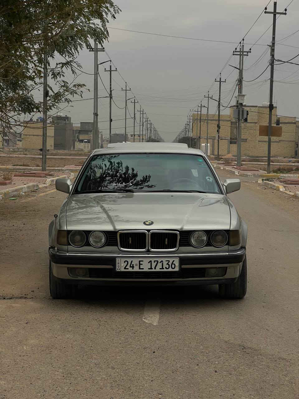 سلام عليكم للبيع 735 مفتوح سياره جاهزه كير محرك حداديه تخم تاير غرفتها جلد كهرباء نضيفه تبريد شغال فتحه قماره رقمها دهوك الجديد بأسمي مكان بغداد *********** ( السياره حاليين جارده ماعدا الصفاح) السعر 65 وبيها مجال
