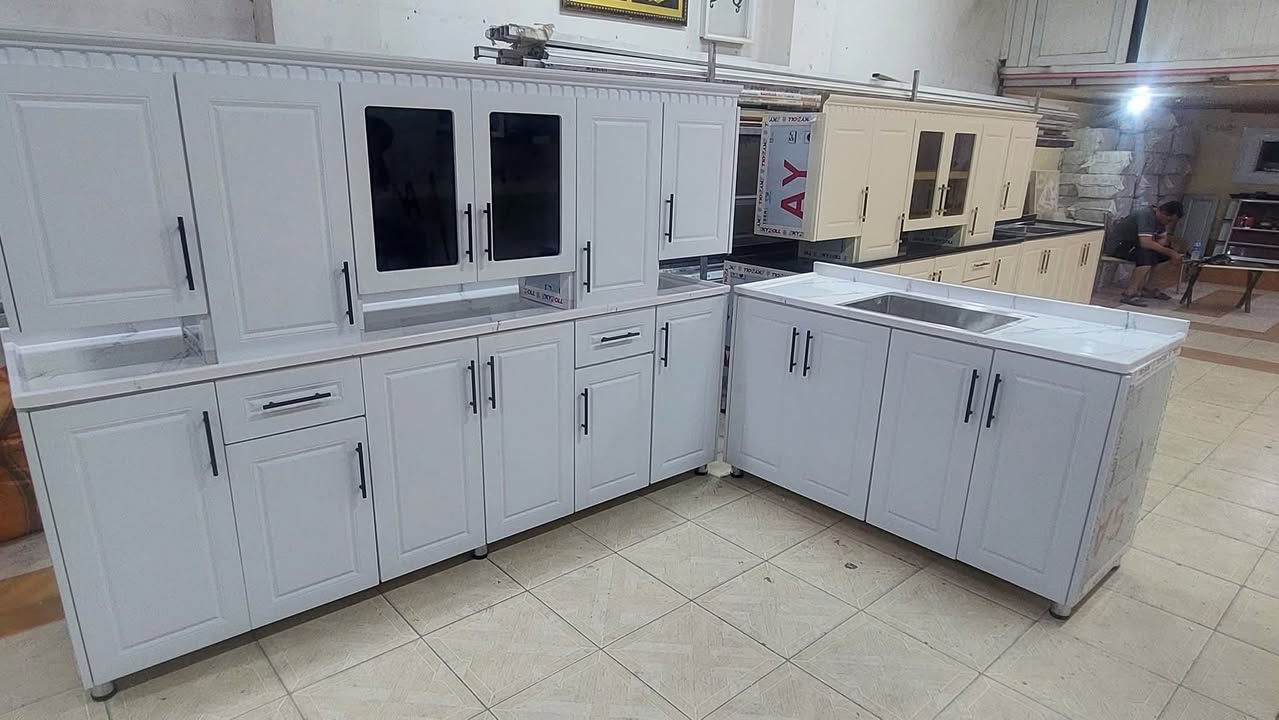 مطابخ الامير تفصال تزكام 
قياس مترين ونص ارضي وملحق
وسنك متر ونص. كامل مرمر
للستفسار ع خاص او تساب ***********
