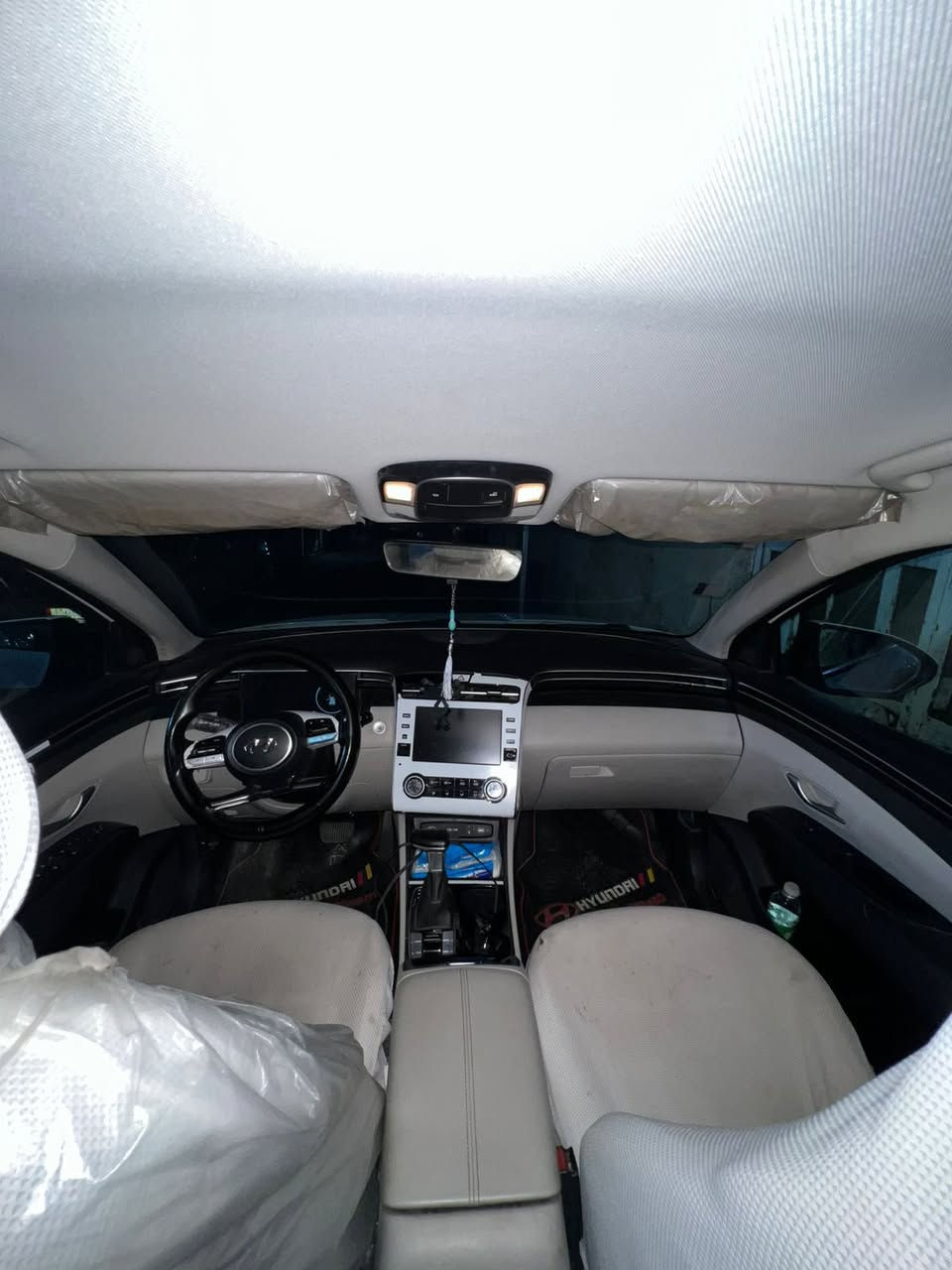 سلام عليكم توسان موديل 2023
وارد خليجي  رقم بغداد 

فول مواصفات عدا البانوراما  

مرفق السونار ب منشور 

208بكان سيارة بغداد مدينة صدر ***********
