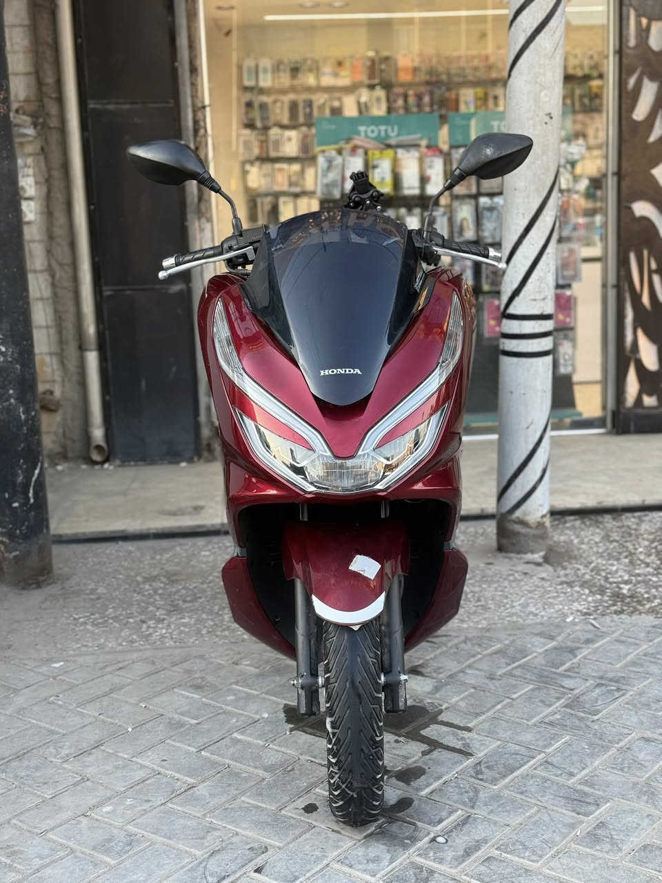 السلام عليكم pcx الجيل الثالث ياباني JF
مكفولة كفالة عامة محرك وكشر كفاللللللة نازلة رمبة 2025/11/18 من معرض علي مدلل صار 3 اشهر تقريباً
وياها جميع اوراقها كاملة
الدراجة جديدة بمعنى الكلمة 
بصمات عدد 2 وياها
محرك 125cc
ستاند مبايل اصلي وياها اجة
حساس حرف A
ستاند كهربائي 
تايرات بعدهن شركة جدد
مكاني بغداد الحبيبية 
 السعر 22$ وبيها مجال 
***********
اكرر دراجة ياباني اصلي جي إف
