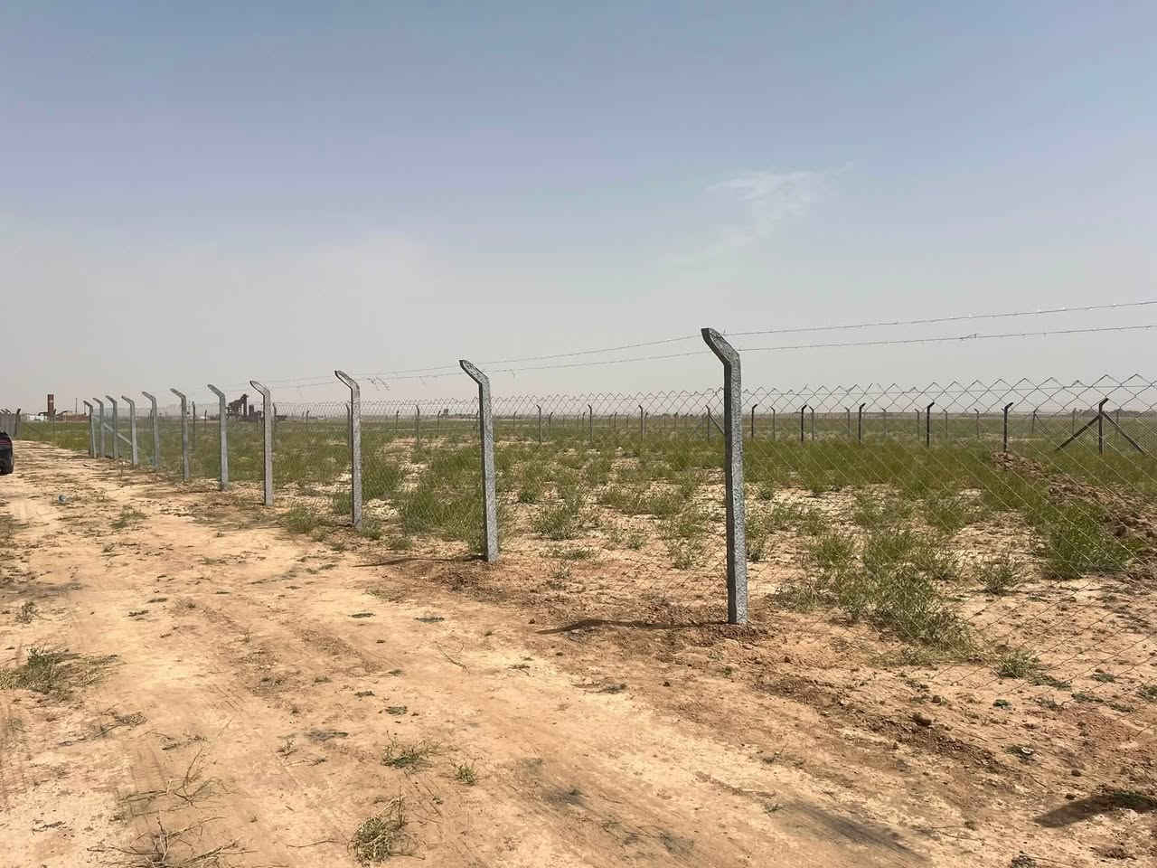 للبيع نص دونم طابو صرف ركن ونص بصف الركن شارع 10 متر الخط السريع ***********
