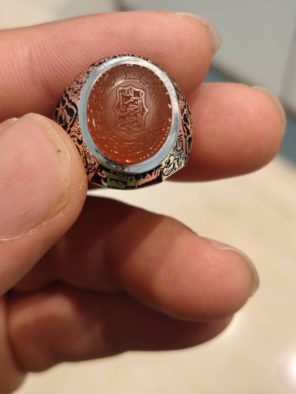💍خاتم بحجر العقيق اليماني المشمشي 
🔨صياغة #روح_الأصفهاني قلم زني 
خط الحجر الاستاذ #بديع سورة الفاتحه المباركه 
مقاس الخاتم ٢٣ 
مكاني ناصريه توصيل متوفر


**إذا كنت صاحب هذا الإعلان وتريد حذفه لأي سبب، رجاءا أرسل رسالة إلى الدعم الفني**