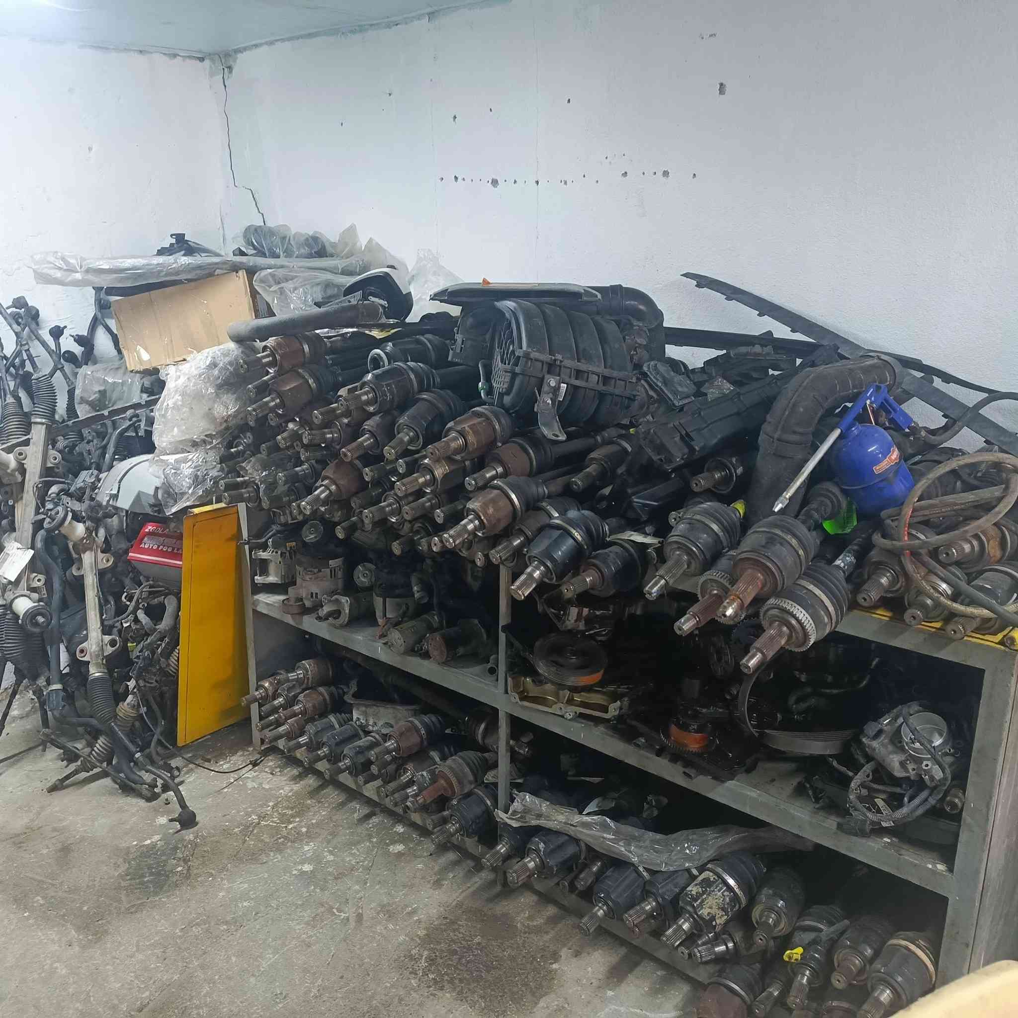 سلام عليكم
محل 
علي الشيخ 
لبيع قطع غيار جميع
السيارات الكورية 
المستعملة و الجديدة 
مكينه / كير/أدوات صدر

مكاني الحريه قرب خدمات الاسطى 

للاستسفار رقم موجود داخل المنشور 

بأدارة لالي الشاهين


**إذا كنت صاحب هذا الإعلان وتريد حذفه لأي سبب، رجاءا أرسل رسالة إلى الدعم الفني**