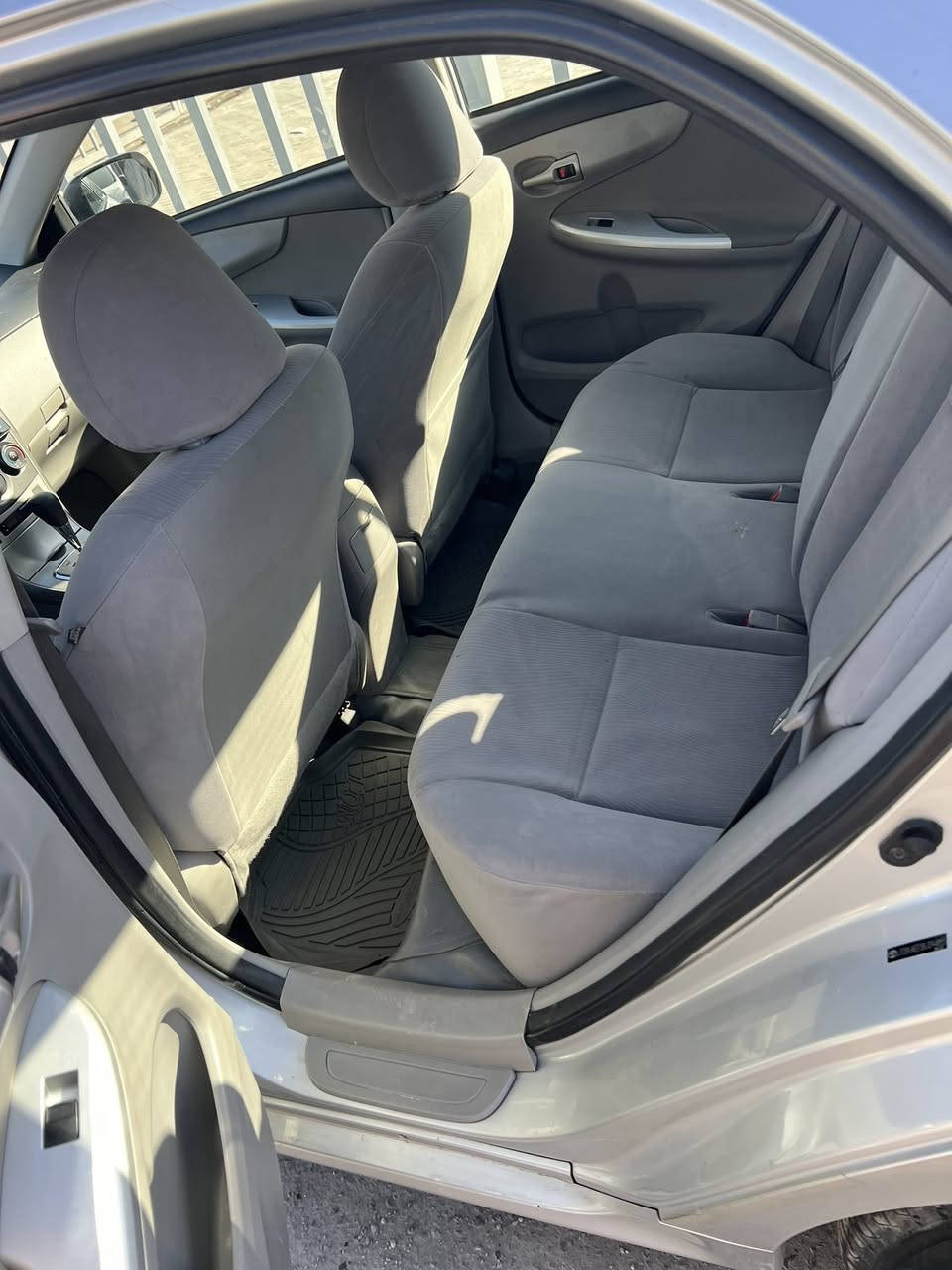 السلام عليكم كورلا 2011 للبيع فقط
وارد امريكي بيها صبغ باب عكس سايق خلفي 
محرك 1800 ماشيه 114 الف 
سياره ليبل واحد بدون تبديل 
السعر 115 ورقه مكانها بغداد الغدير 
***********
