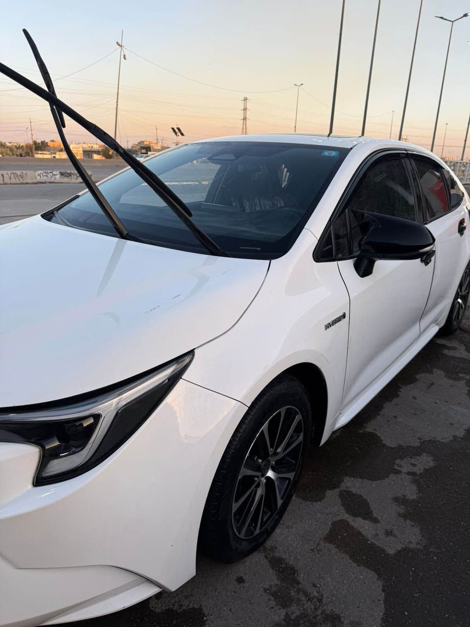 سلام عليكم 
كورلا 2024 ماشيه 40 الف نظيفة كلش السياره مكفوله عدا بارد بلجاملغ الخلفي قليل السياره فول موصفات مكان السياره بغداد سعرها 152 وبيه مجال
*********** بغداد, العراق
