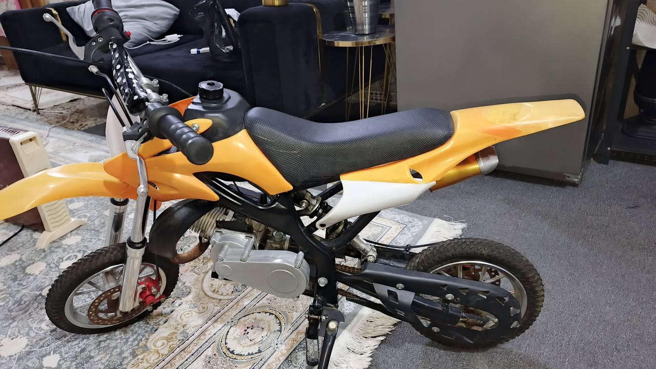 دراجه قفاز البيع  حجم صغير السعر  150 وبيه مجال مكاني نجف حي الوفا رقمي ***********
