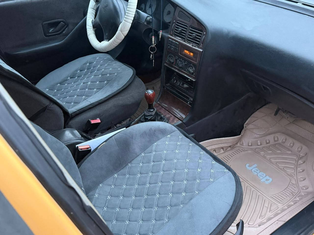 السلام عليكم بيجو بارص للبيع موديل ١٥ بسمي تحويل ثاني يوم محرك تجفيت جديد سياره جاهزه تبريد شغال صدر نضيف مكفوله من الصبغ ولضربه تخم تاير جديد سياره جاهزه مسويله ادامه مذب عليه ولا فلس للتصال *********** مكان مشتل سعر ٤٧
