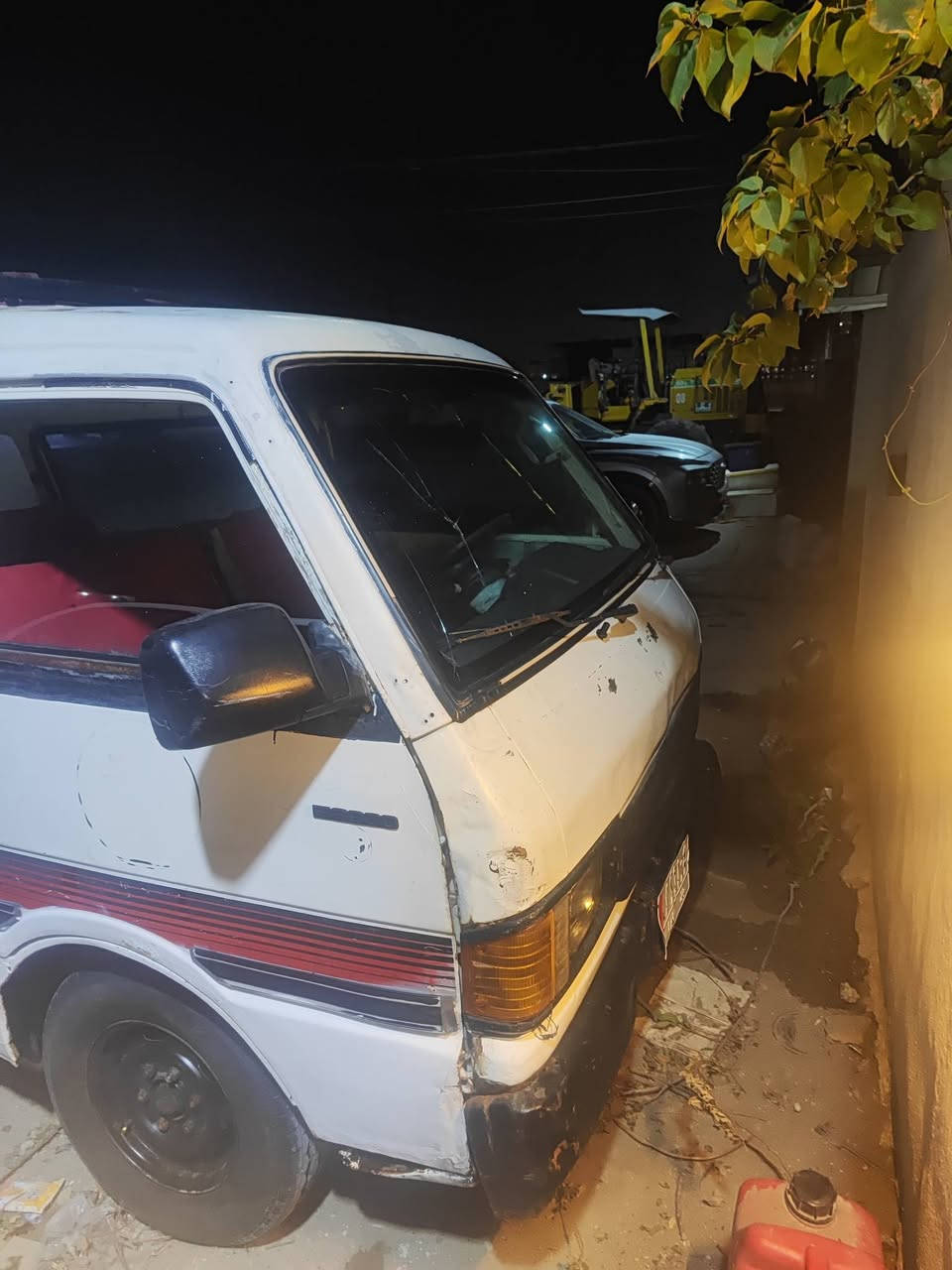 سلام عليكم كيه مازده للبيع
سياره تخبل داخل وخارج 
تخم تاير بل جيس 14 راكب 
سياره بيهه نقوصات قليله رقمهه الماني بابل ما اندل راعيهه وسنويه ضايعه مكينه تبخر سيره مال شغل خير من الله 
كير نضيف مشط نضيف باور شغال لايتات شغاله علي ناصي 
اكسل نضيف مكاني بغداد مدينه الصدر الستفساره 
*********** 
سعر 18 وبيهه مجال
