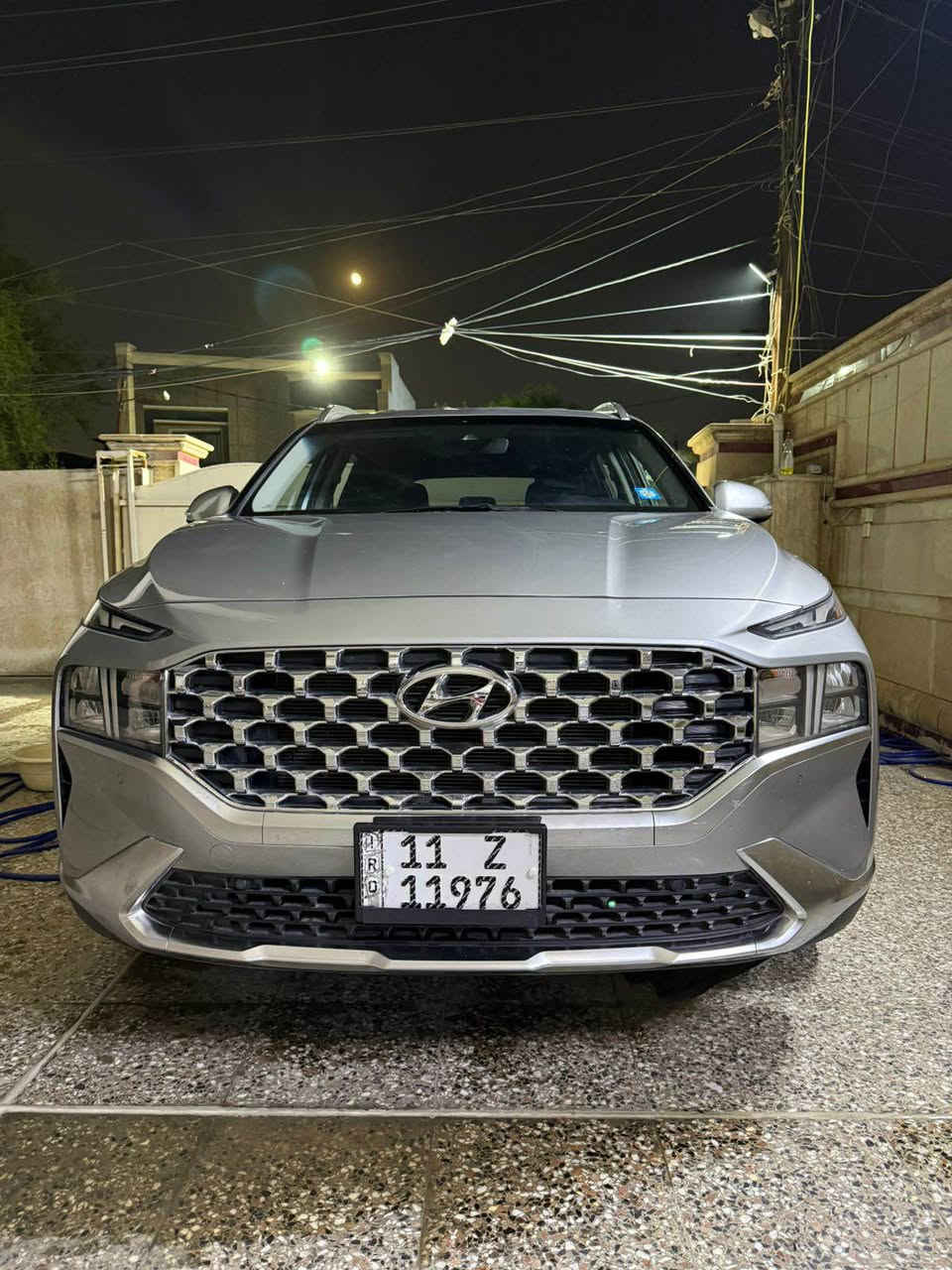 🔥 للبيع هيونداي سنتافي 2023 GDI 🔥
وارد امريكي حادث امامي بدون دواخل رقم بغداد تحويل مباشر صبغ بنيد وجاملغ ودعاميه السياره جاهزه من كلشي محرك 2400 
✅ موديل 2023
✅ محرك GDI قوي واقتصادي
✅ فول مواصفات عدا فتحة السقف
✅ تشغيل بصمة وستارت
✅ كاميرات وحساسات
✅ شاشة كبيرة وأنظمة حديثة
✅ استخدام شخصي ونظيف جداً

سيارة عائلية بامتياز، ركوب مريح، عزل ممتاز، ومساحة واسعة تخليك تستمتع بكل مشوار.السعر 170 $ وبيه مجال بسيط
📍الموقع:بغداد العامريه 
📞 الهاتف: ***********

“ بغداد, العراق
