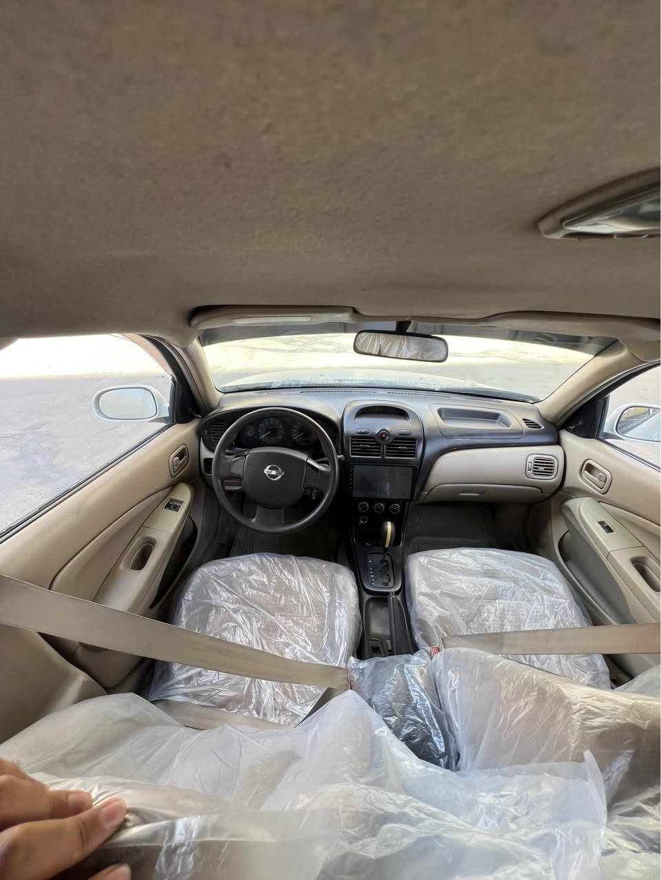 نيسان صني كوري
مو ديل       2011  
   گئر توماتيك 
داخل زه ر ويل كه پ 
شاشه كاميره 
بولند سبخ بي داخلي 
گير و مه كينه شه رت 
سعر 107 مجال 
رقم تيله فون 
***********
***********
جهـ : دهوك دهوك, العراق
