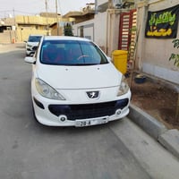 من رخصة الادمن بيجو ٣٠٧ موديل ٢٠٠٦ رقم نجف انكليزي باسمي هزة جديدة وسن...