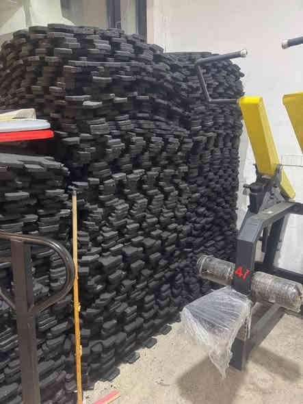 ربل معشق 280 قطعه يتوفر
طول بدون تعشيق 100 سم 
مع تعشيق 103 سم 
سعر قطعه 8 دولار 
*********** واتساب 
نقل موجود لكل محافظات
