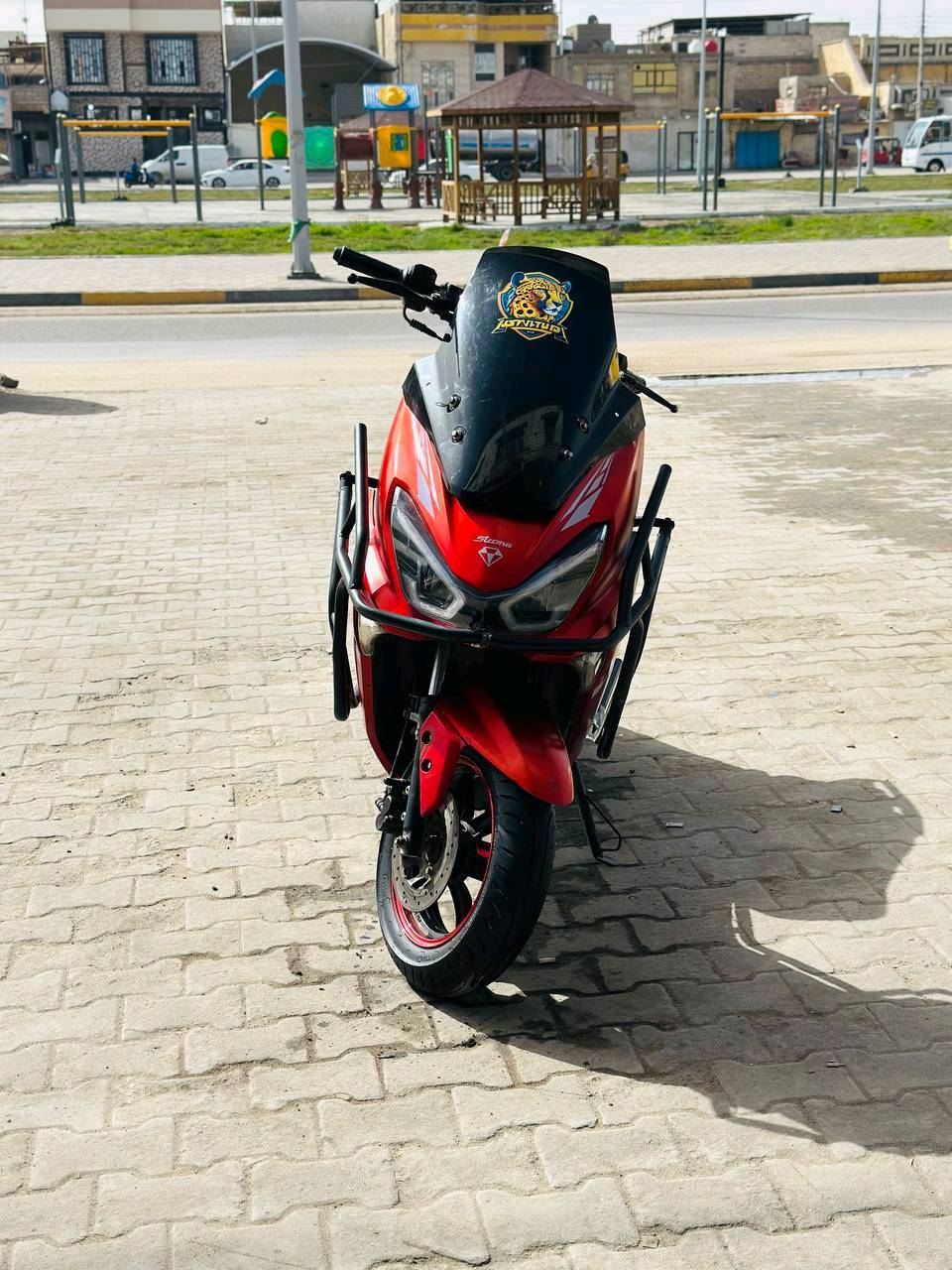 السلام عليكم دراجه سترونك صيني السعر 600الف الدرجه كلشي بيها شغال ما ناقصها شي الدراجه مجفته مره وحده وشديت غراضها لابلاد يعني تعتبر ما مجفته