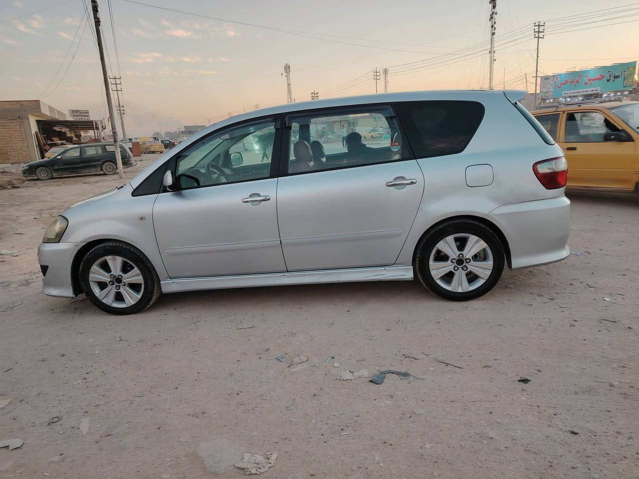 ابصم البيع موديل 2003 بسمي مداور ثاني يوم مكينه كير خير من الله حداديه جديده تبريد تدفه شغاله تحكم ستيرن السياره جديده السنويه 27 بيه ضربه باب السدر او جاملغ الخلفي صفحة السايق  السعر 118 او بيه مجال الاستفسار أكثر ***********
