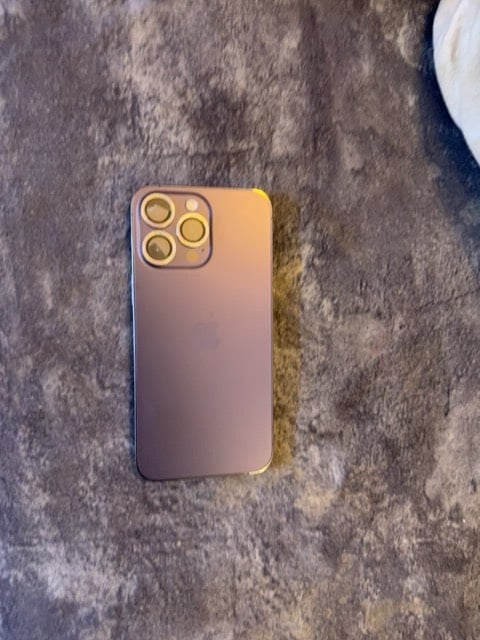 ايفون 14 برو ماكسلون بنفسجي ذاكره256فقط مبدل شاشه اصليه بطاريه 92
 العنوان السيديه