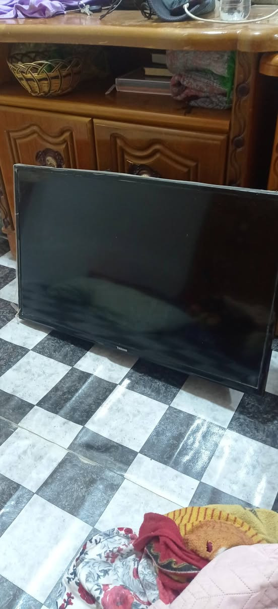 السلام عليكم اغراض للبيع كلمن وسعره تفاصيل واتساب ***********
