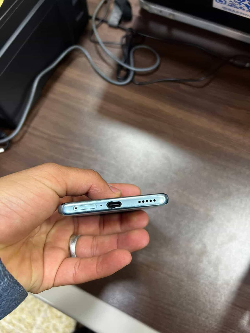 هونر x9c للبيع نظيف جدا او مرواس ب ايفون حسب القناعة
السعر ٣٣٠ الف للتواصل خاص او على الرقم ***********
