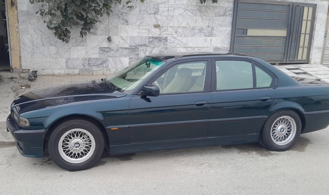 بي أم خفاش 96/ 730   v8 رقم بغداد أنگليزي بأسمي اللون زيتوني دبل جام درگة كهرباء جنطة شفط تليفون محرك گير تبريد جاهزة  حدادية ٨٠ ٠/٠ كهربائيات السيارة بدون أي چطل نقص السيارة الفتحة و البردة متشتغل مكان السيارة بالكوت  غير متواجد على الفيس وهذا رقمي ***********
